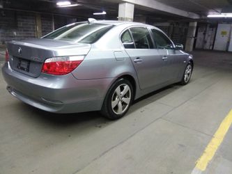 BMW 530xi / ALL WHE DRIVE / CLEAN CARFAX / NO ISSUES