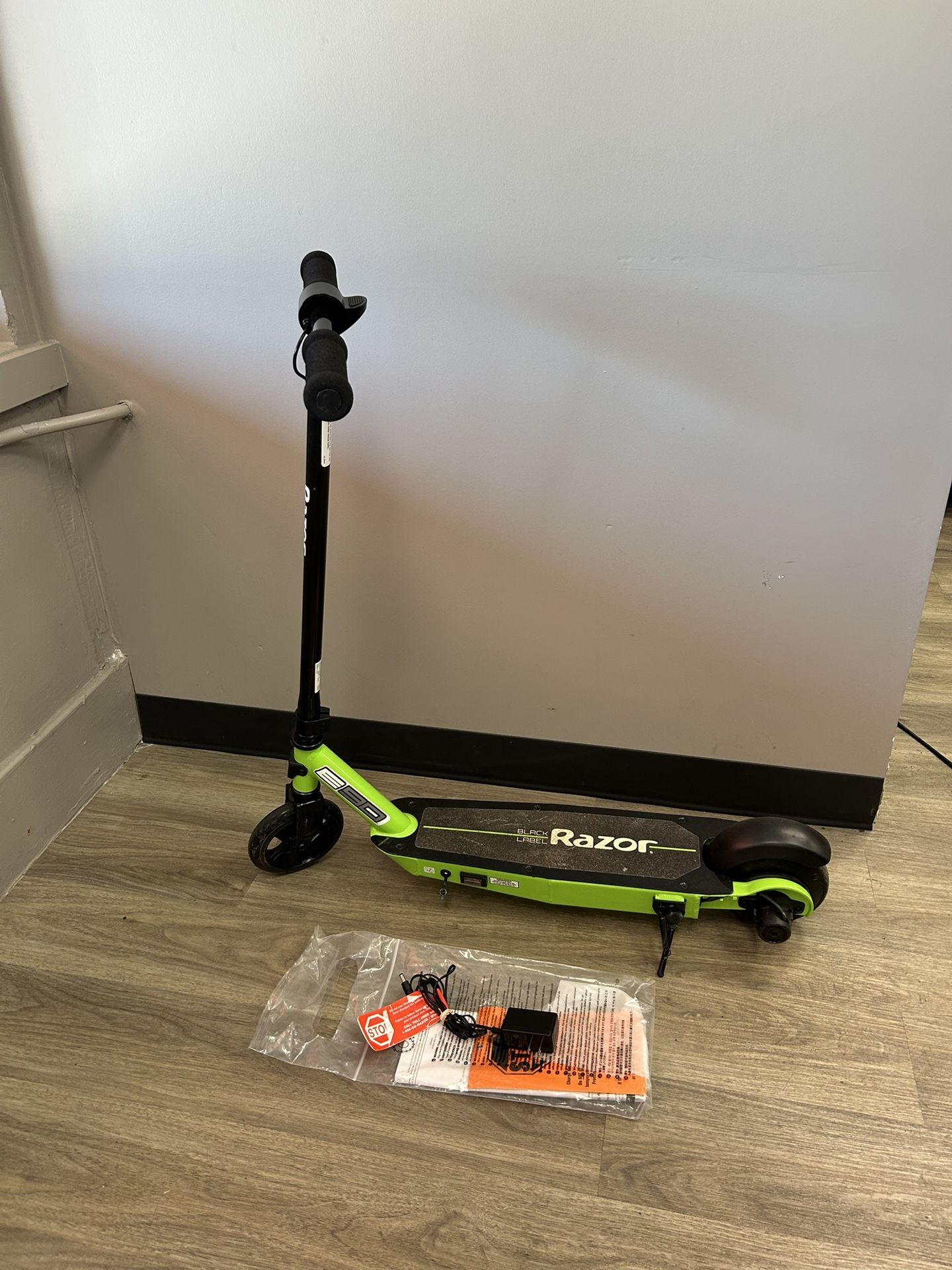 Kids Razor Electric Scooter E90