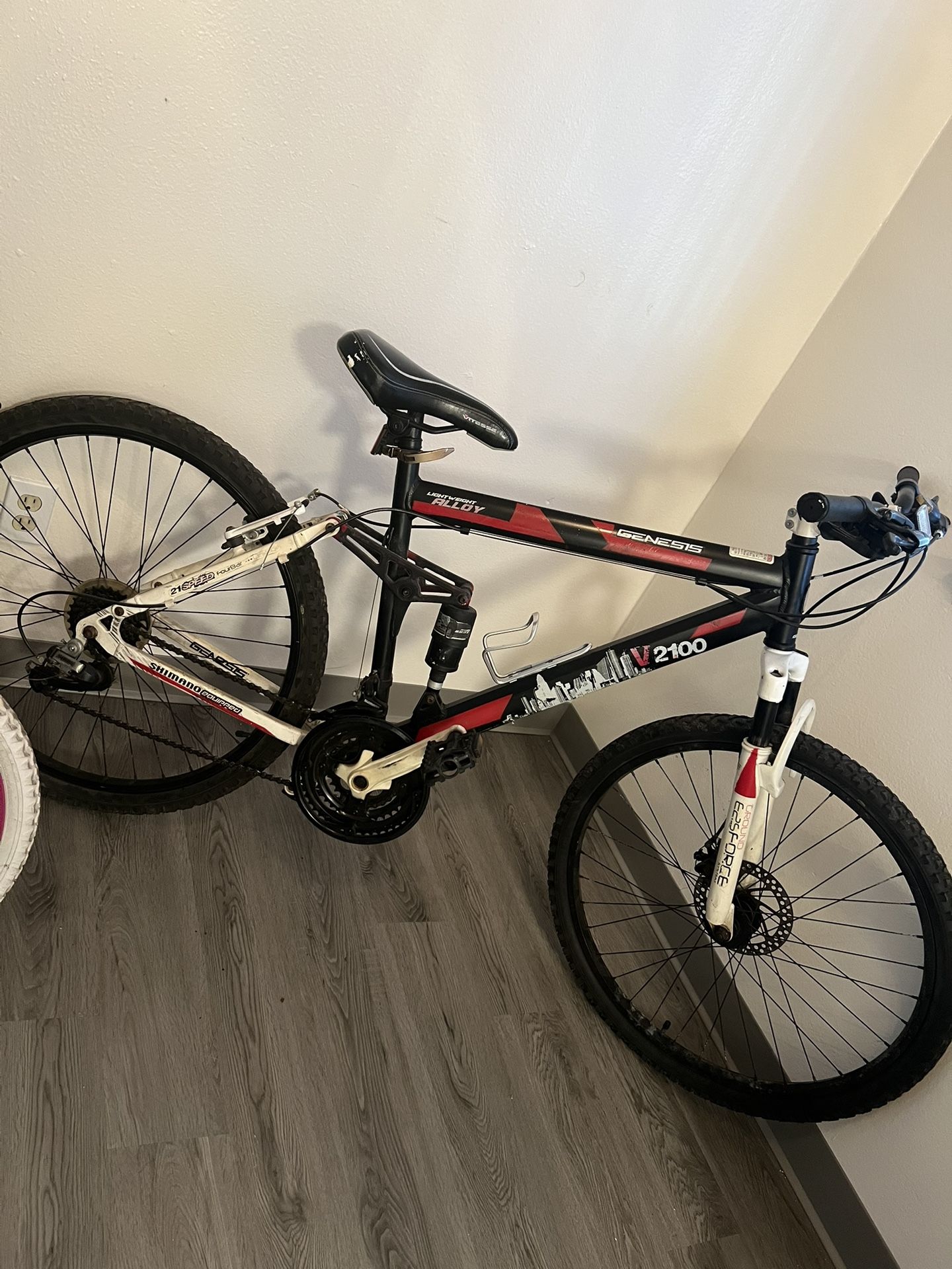 Genesis V2100 Mountain Genesis Ground Force Bike 26 Men's Genesis