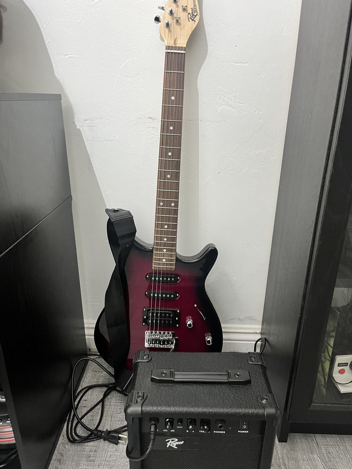 Electric Guitar With Amp & Case