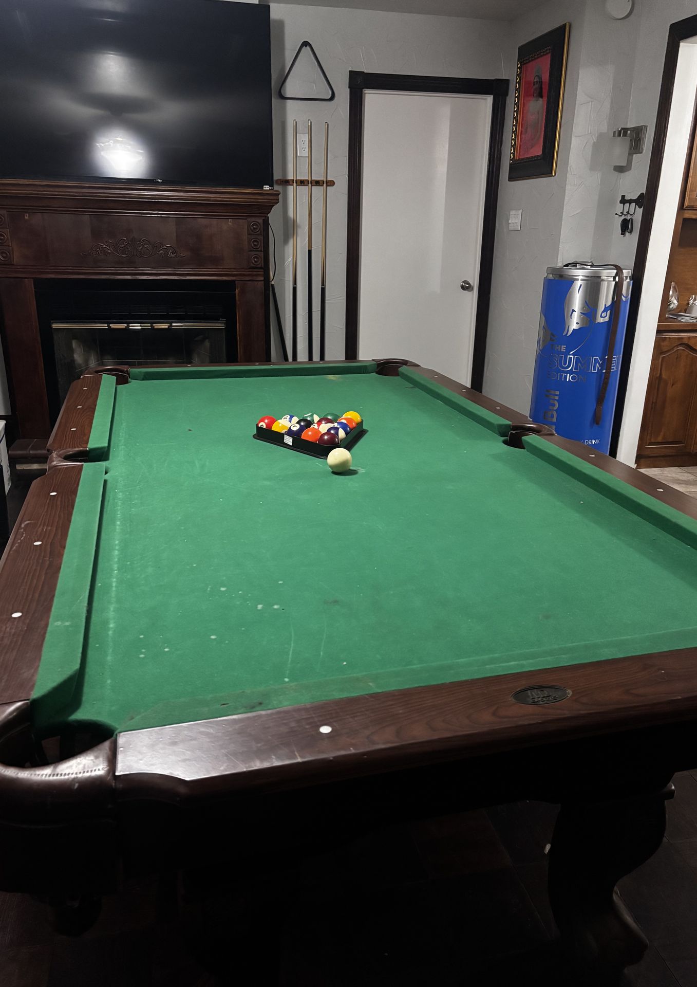 Pool table