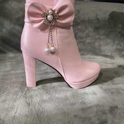 Pink Boots Fits Size 8 To 8 1/2.  