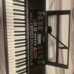 Electronic Piano 