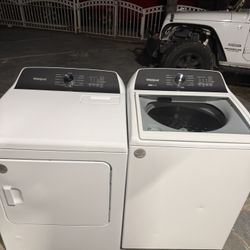 XL Washer And Gas Dryer 