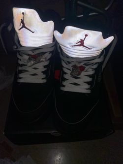 Jordan metallic 5’s