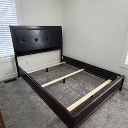 Queen Bed 
