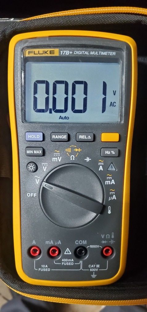 FLUKE 17B + MULTIMETER. 