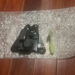 Chrysler 300 Trunk Latch Actuator