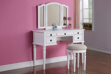 Brand New White Vanity w Stool
