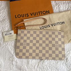 Brand New Louis Vuitton Neverful Pouch 