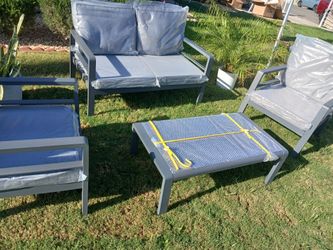 Brand New Patio Set 