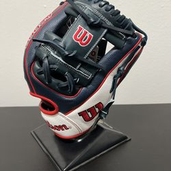 Wilson A2000 11.5 Inch Infield Baseball Glove