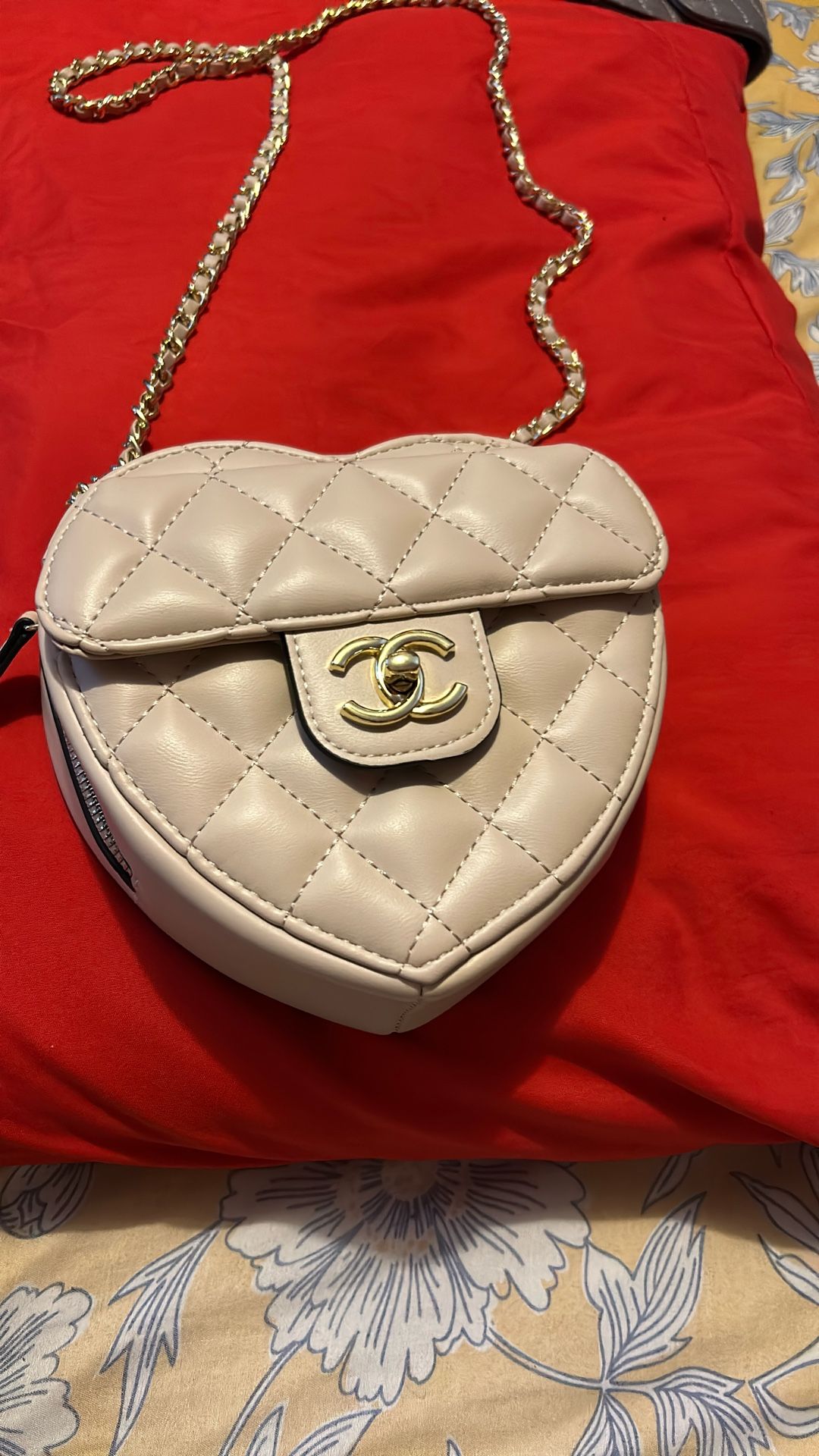 Desinger Heart Pocket Book
