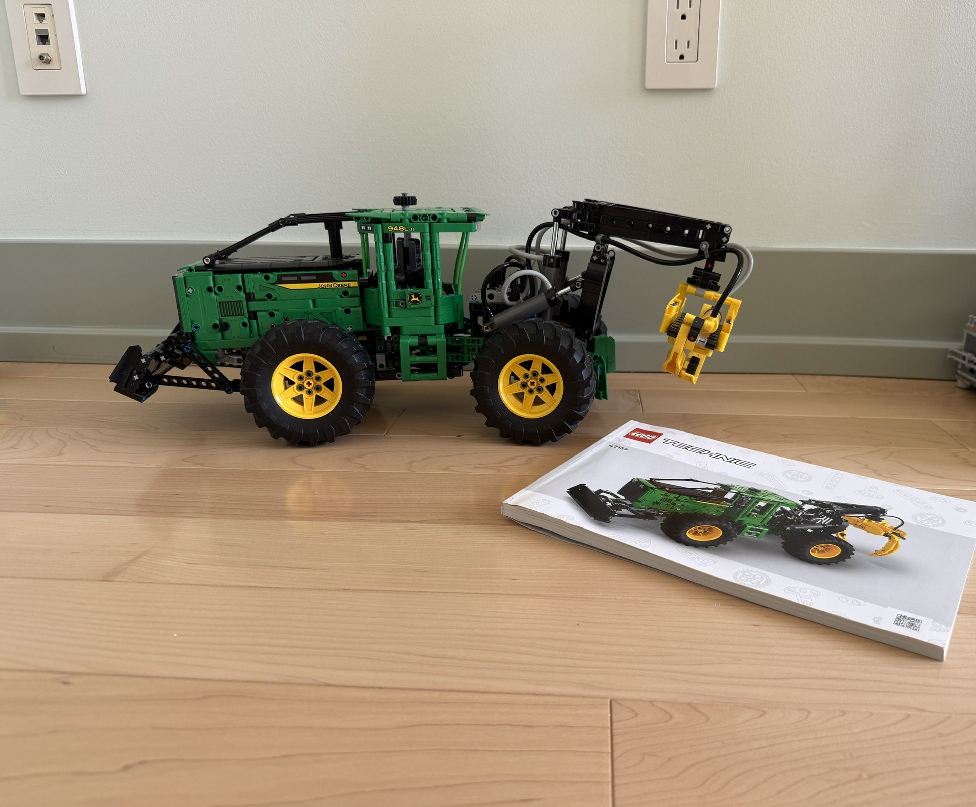 Lego John Deere 948L-II Skidder