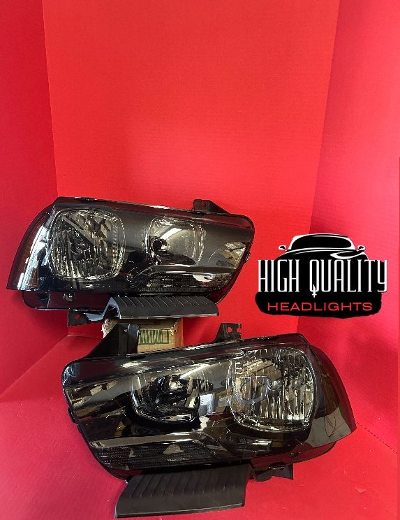 Dodge Charger 2011. 2014 headlights.