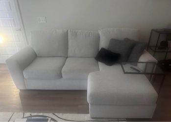 Light Gray Sectional Sofa with Chaise