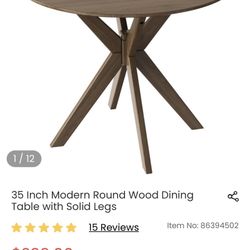 Dinnig Table w/4 bar Stools 