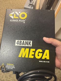 Kino Flo 4Bank Mega Fluorescent Light Kit