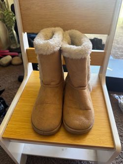 Kids Tan Suede Winter Boots with Sherpa Lining
