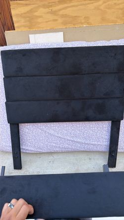 Twin size bed frame (2 beds)