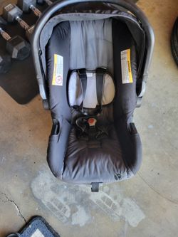 Car seat in great condition hardly used