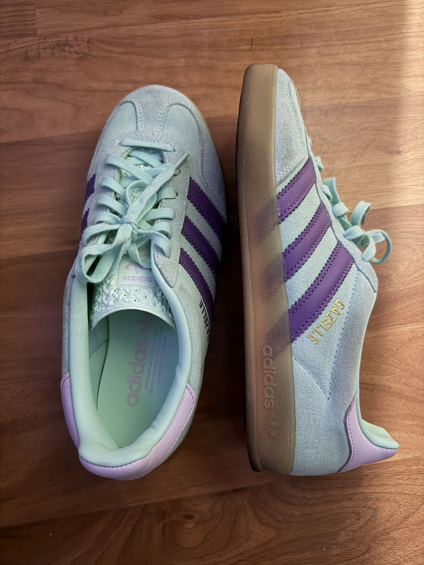 woman’s size 8 shoes