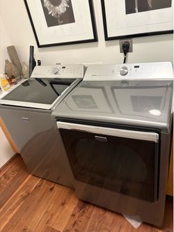 MAYTAG BRAVOS XL WASHER & DRYER SET