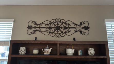Gold fleur de lis wall decoration