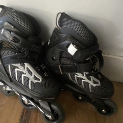 Bran New Woman’s Adjustable Rollerblades Extends To Fit Foot