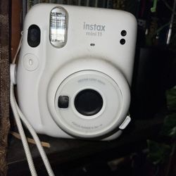 Fujifilm Instax (polaroid) 