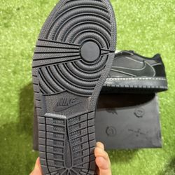 Travis Scott Phantom Jordan 1 Low