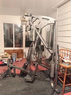 Gym equipment parabody machine
