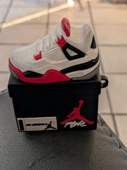 Apple Airpod Charger With Nike case