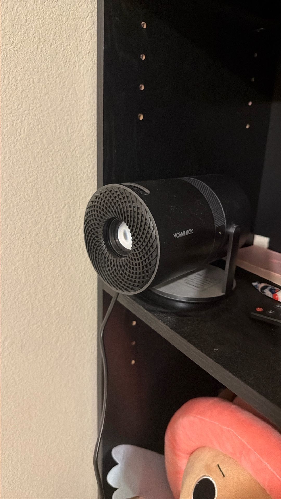 Portable Mini Projector – Includes Remote – Good Working Condition