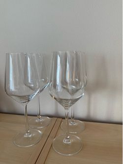 Set of 4 Wine Glasses