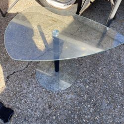 Island Round Coffee Table