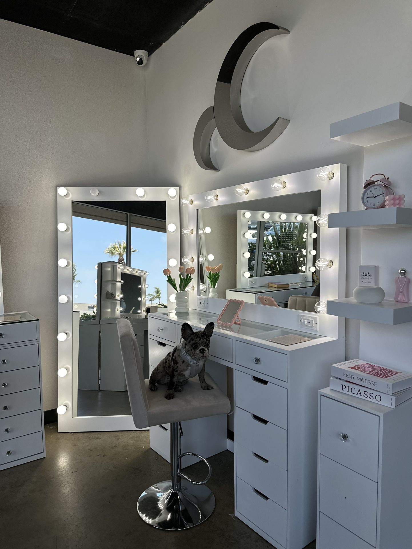 NEW Vanity LED Mirror & Desk+ Dresser Table Organizer for Salon or Beauty Room