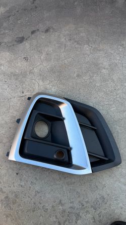 2021 - 2025 AUDI Q5 SQ5 FRONT BUMPER RIGHT PASSENGER SIDE GRILLE MOLDING OEM