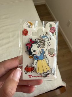 Snow White Disney Paris Pin