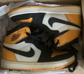 Nike Air Jordan - Sz 7