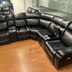 New Power Reclining Sectional.  Brown, Grey Or Black.  97” X 97” X 41”H.  Free Delivery!