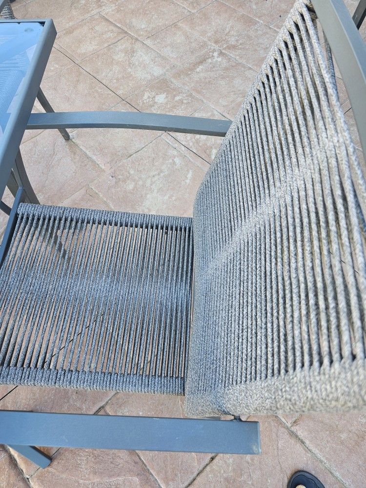 Great Lightly Used Dinning Patio Set
