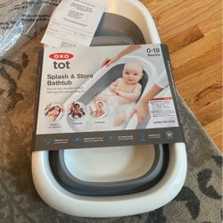 Oxo Tot Splash & Store Bathtub 
