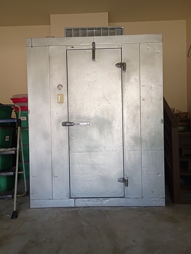 Walk In Cooler
