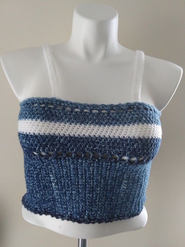 ***NEW*** LisaG7 CROCHETED CROP TOP CT108. sz L/XL