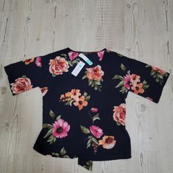 NWT Feminine Stitchfix West Kei Black Floral Short Sleeve Top Business Casual