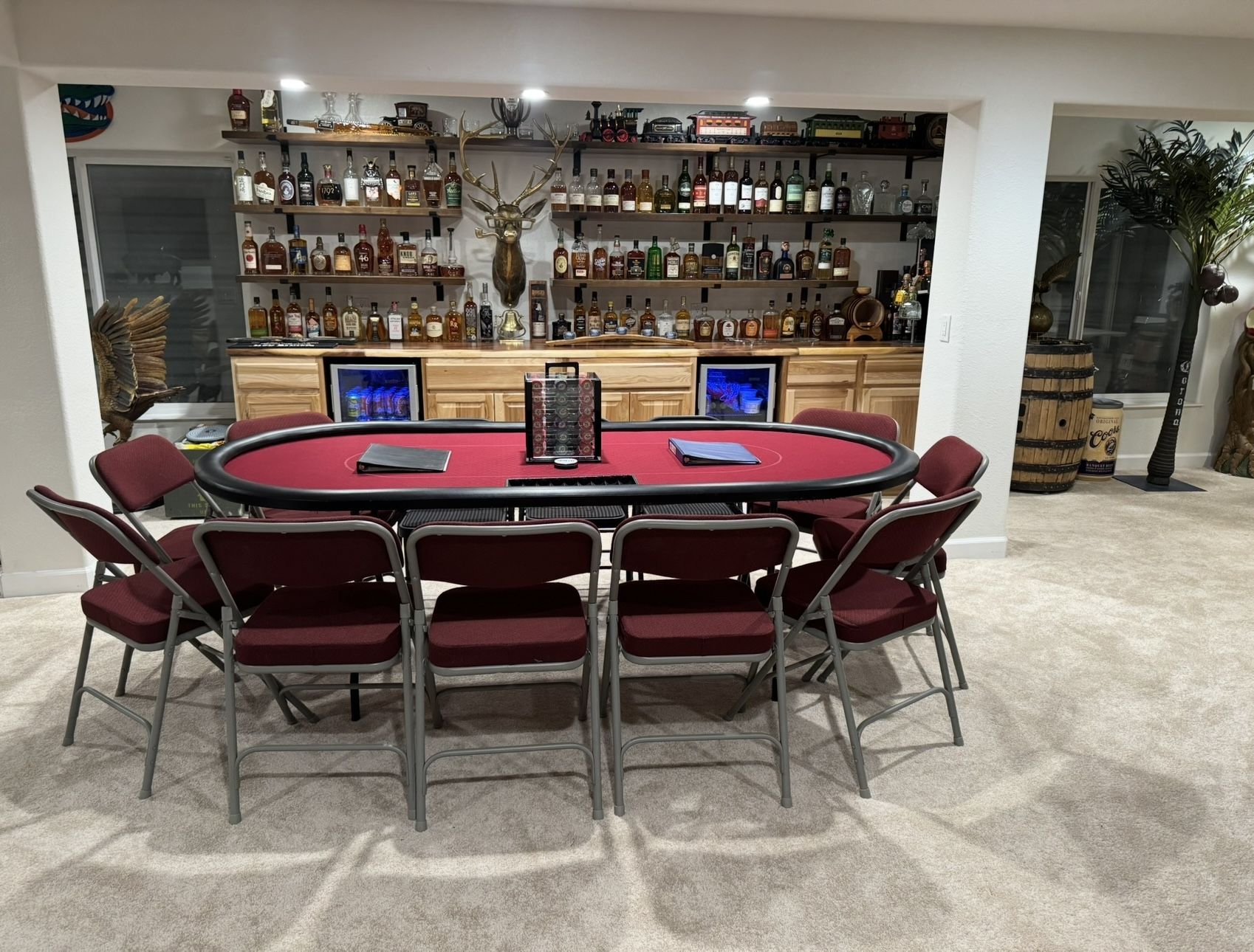Poker Table, Sturdy Really Nice Table Legs Fold Up For Storage