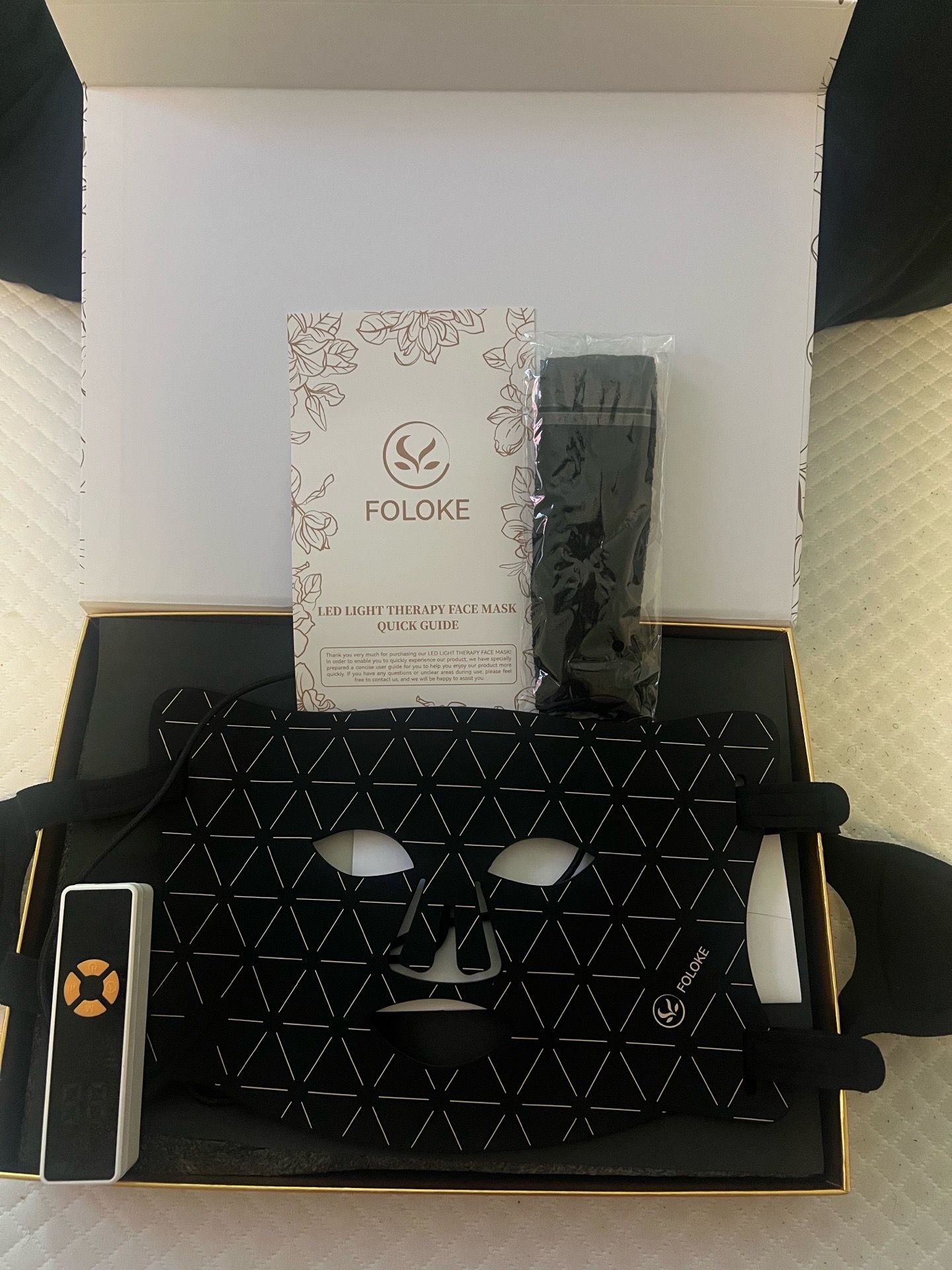 Light therapy face mask ( great for acne scars )