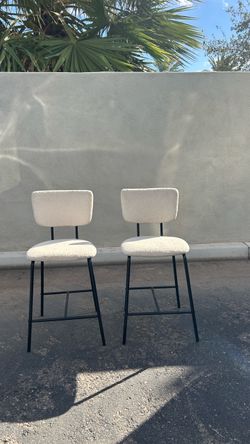 Set of 2 Boucle Counter Stools
