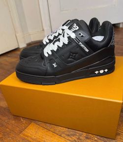 Designer Trainer Black White Sneakers Size 8